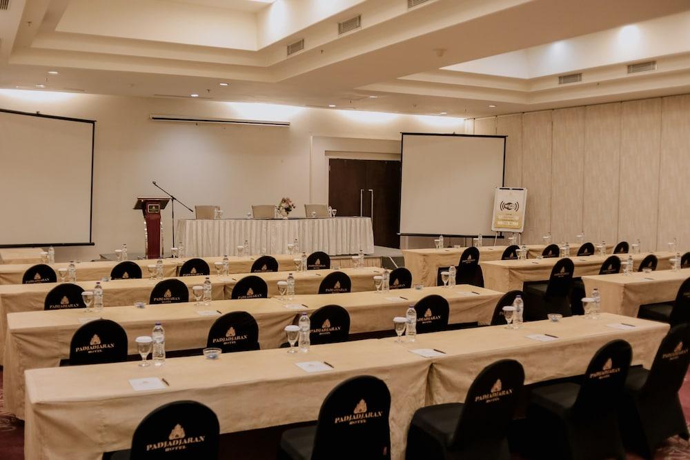 Padjadjaran Hotel Bogor Ngoại thất bức ảnh