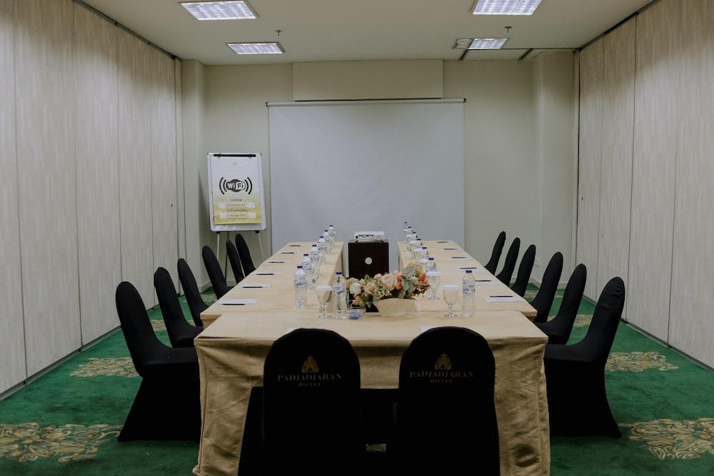 Padjadjaran Hotel Bogor Ngoại thất bức ảnh